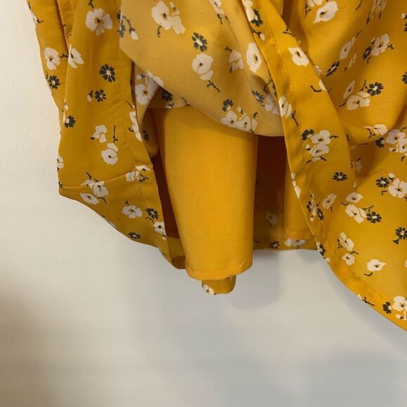 Abercrombie & Finch Floral Flutter Sleeve Dress Yellow Large princess preppy - Picture 3 of 15